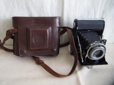 Starý fotoaparát Zeiss Ikon