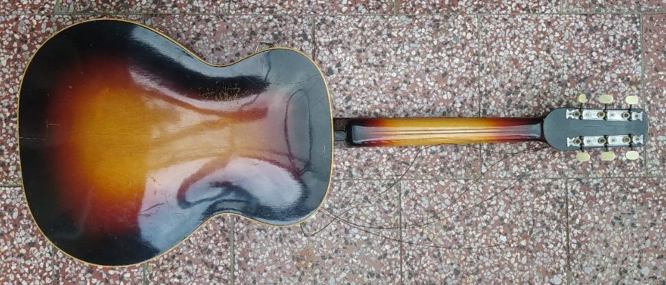 Kytara  Gibson - Strunné nástroje