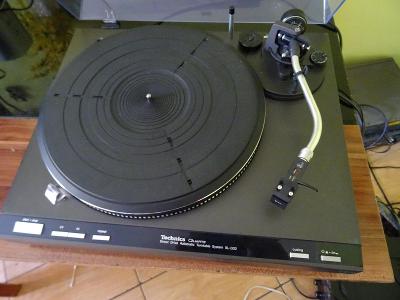 Prodam gramofon-TECHNICS SL-Q33