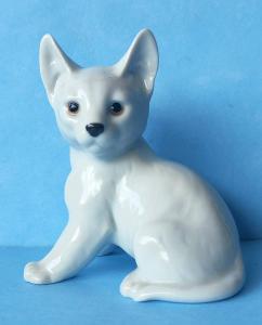 KOČKA kotě? bílá porcelán jako živá malované oči a nos