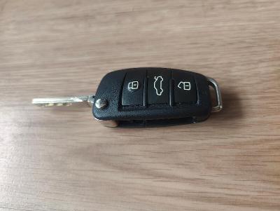 originálny kľúč Audi 8P0837220D