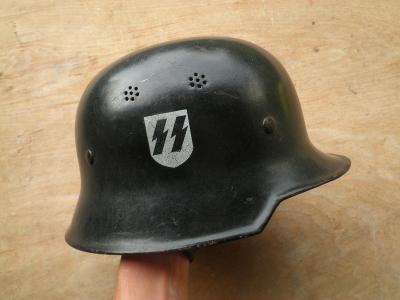 Německá přehlídková helma Waffen SS - III říše