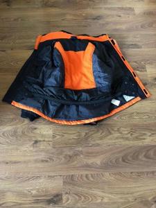 Oranžovo černá lyžařská bunda vel. 134-140