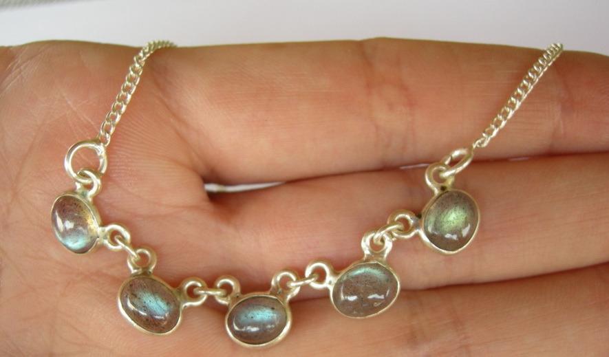 /SS08A/ Stříbrný náhrdelník labradorit ovál - Šperky