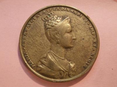 MEDAILE - královna Marie Anna , manž. Ferdinanda V., pr. 45 mm , 38,4g