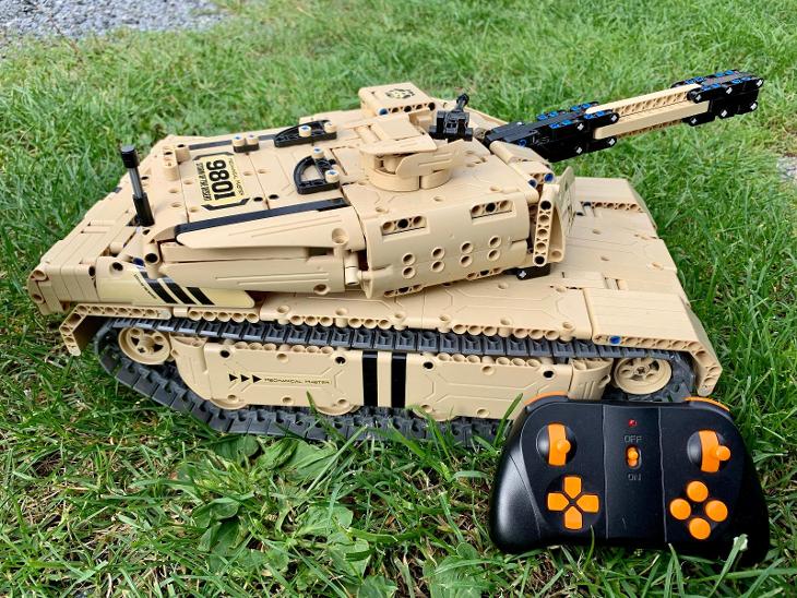Velký tank Buddy Toys BCS 2101 RC Maxi,kompatibilní s LEGO, od korunky - Hračky