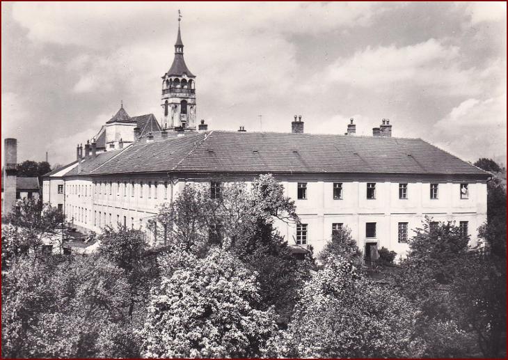 Lipník nad Bečvou * klášter piaristů, kostel, budova * Přerov * V371 - Pohlednice místopis