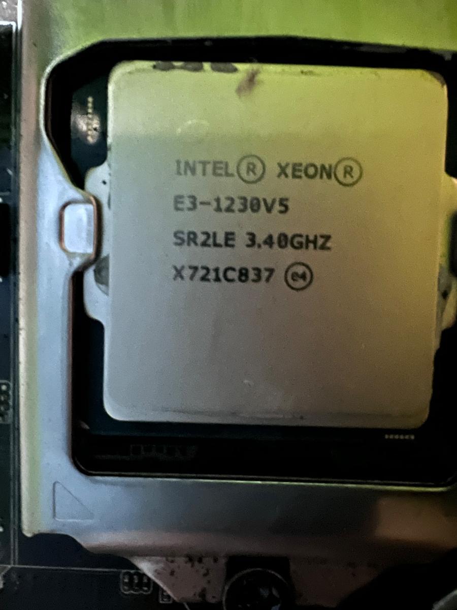 Procesor intel xeon e3 - Počítače a hry