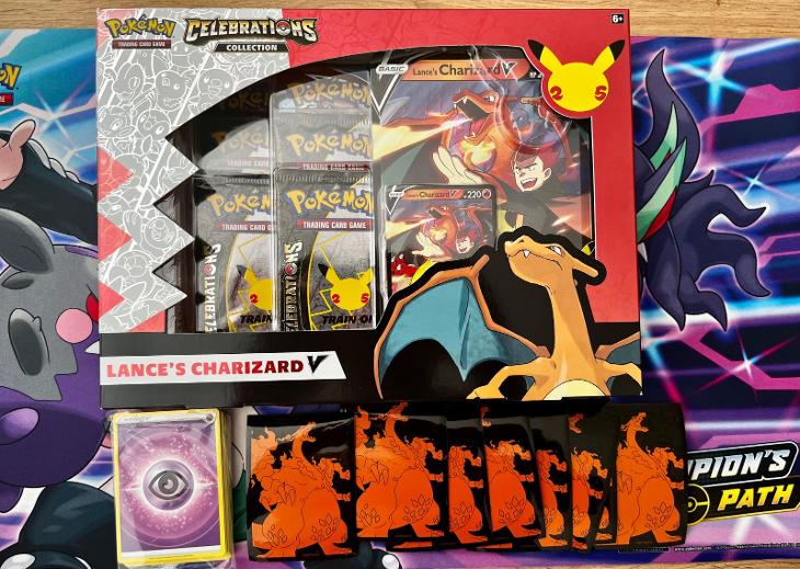 Pokemon TCG: Lance charizard collection včetně zardích obalů! - Zábava