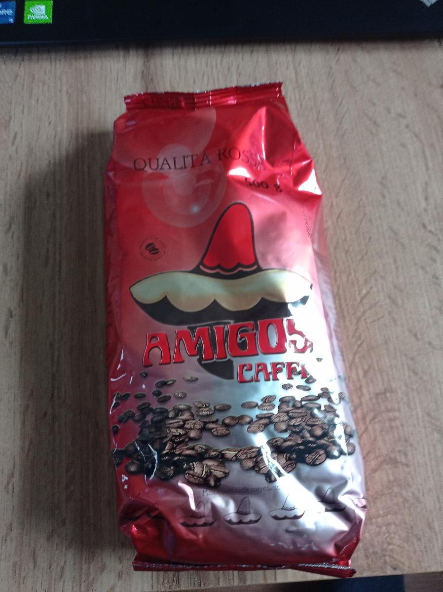 italská zrnková káva Amigos Qualita Rossa  500g - Potraviny