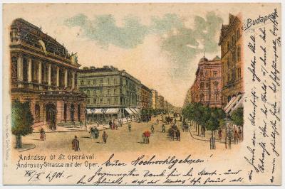 Maďarsko, Budapest, Andrássy út az operával, lidé na ulici, cca 1901