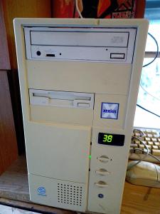 PC Pentium 75Mhz (soket7) 16mb ram/853mb hdd/W95.ABIT AB-PH5