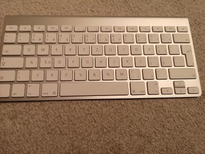 Apple klávesnice A1314, téměř nepoužitá, plně funkční