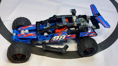 LEGO Technic 42010  auto na setrvačník 