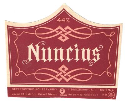 Stará etiketa od likéru KB likér Nuncius