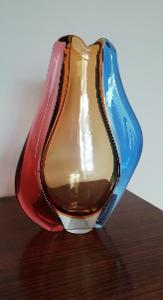 Autorská váza z hutního skla