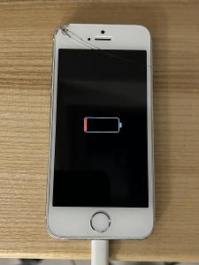 Apple iPhone 5s 16GB Silver, poškozený, nefunkční, na díly