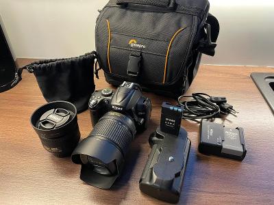 Nikon D5000 + Nikon AF-S 18-135 + Nikon AF-S 35mm + taška
