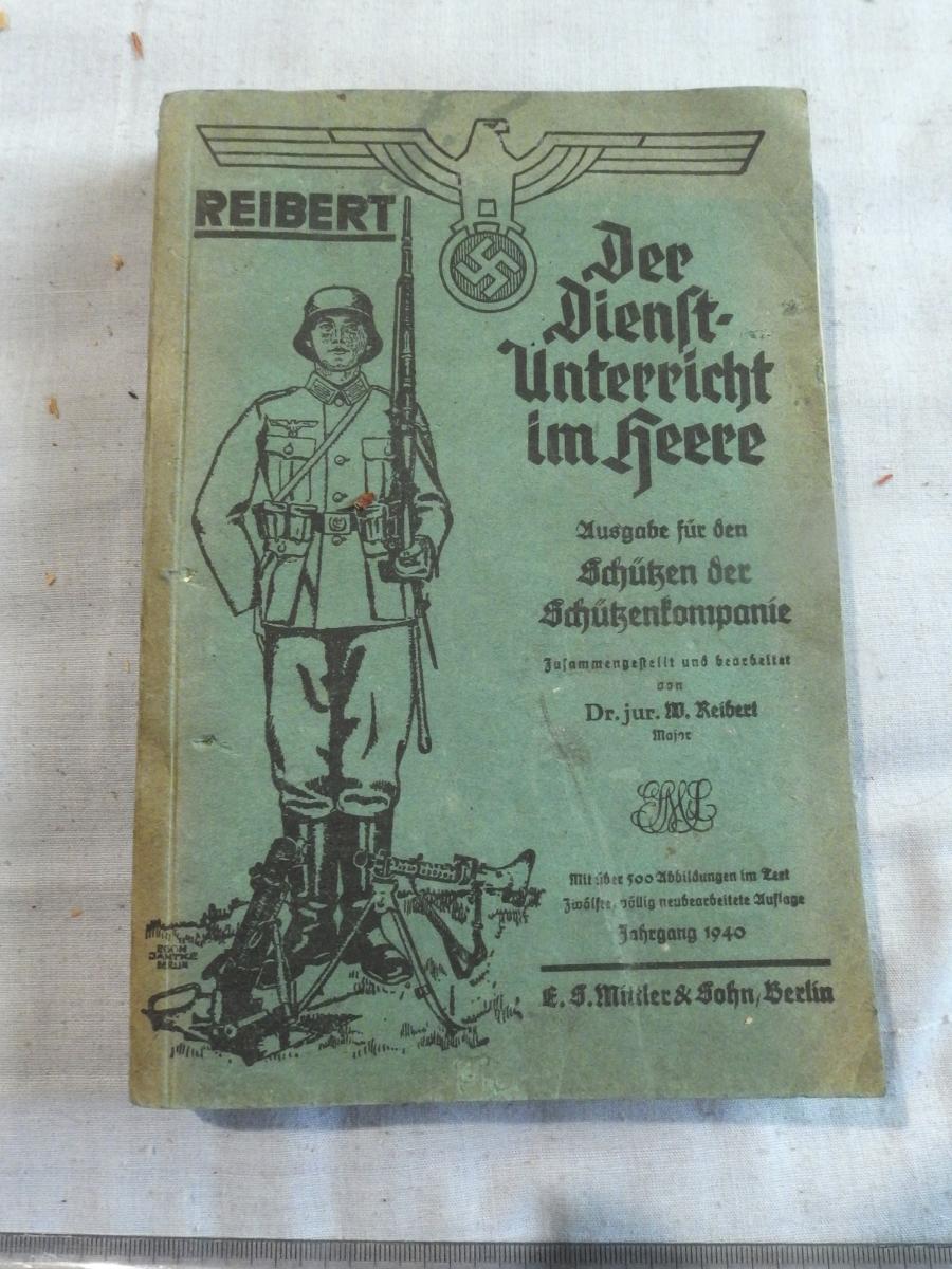 *+ Original válečná německá kniha - PŘÍRUČKA PRO WEHRMACHT - 1940 - Vojenské sběratelské předměty