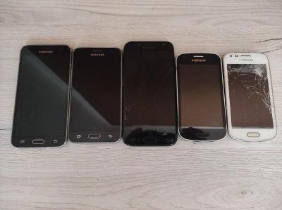 Mix mobilních telefonů Samsung 