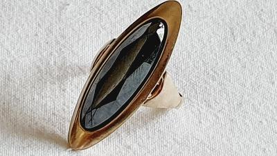 Ag stříbro designový prsten s černým kamenem