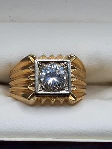 Zlatý prsten 750/1000 s Briliantem 1,56ct.