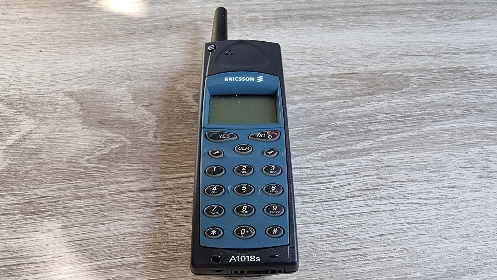 Sony Ericsson A1018s, netestováno. | Aukro