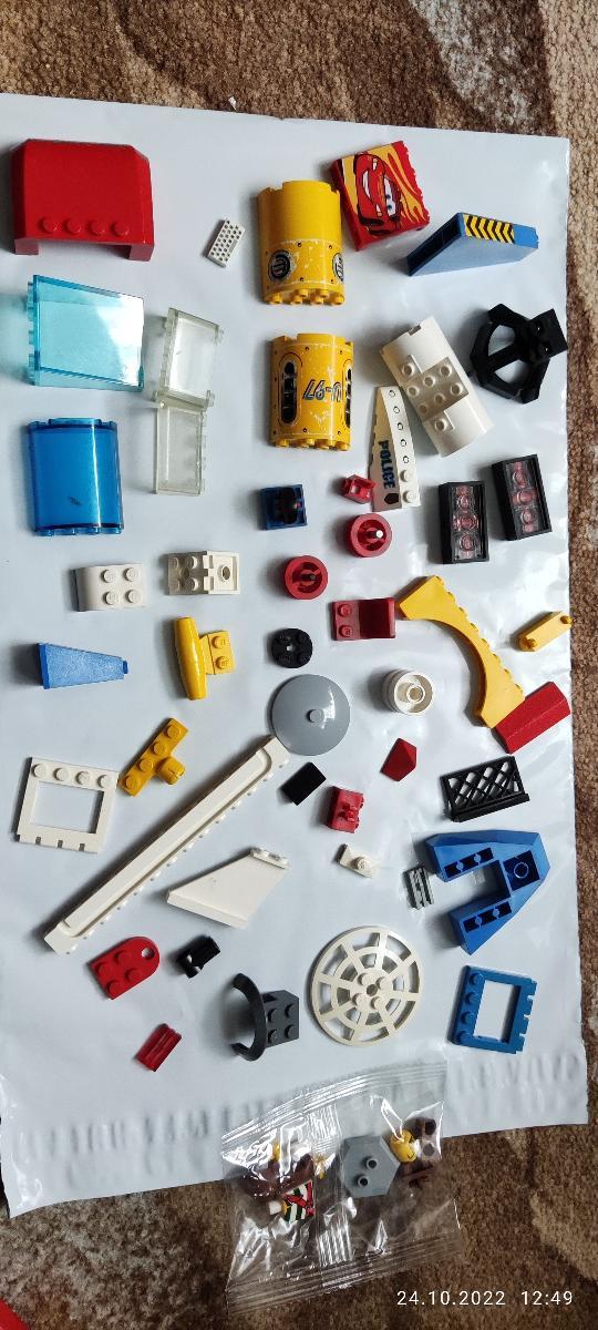 50x Atypicke/specialni LEGO dilky + figurka  - Děti