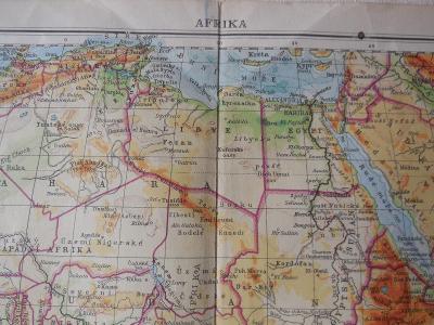 Stará mapa Afriky z roku 1950 (např. Belgické kongo, Habeš atd.).
