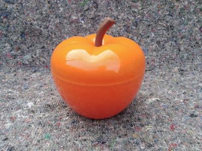 Oranžové  jablko - retro 