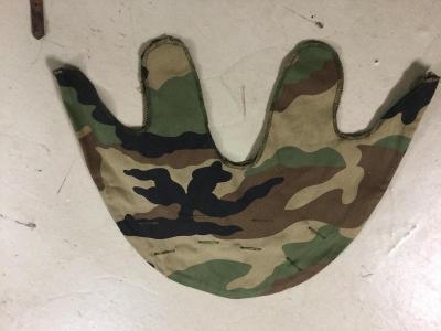 US Army potah na helmu woodland