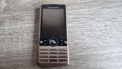 Sony Ericsson G700 - netestováno.