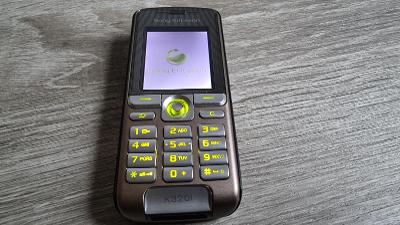 Sony Ericsson K320i, netestován