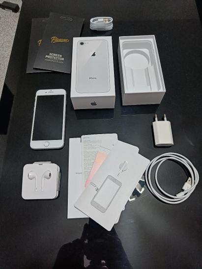 Apple iPhone 8 256GB stříbrná - zakoupen 5.9.2022 Žádná vada! - Mobily a chytrá elektronika