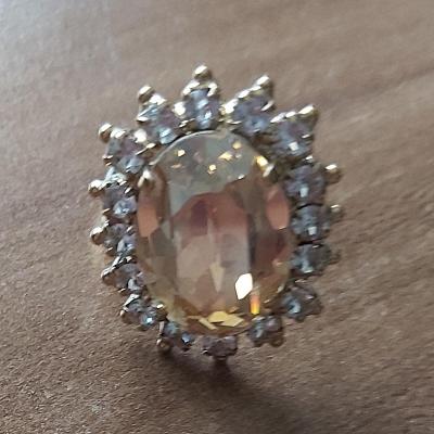 FABOS prsten zlatý bižuterie s kameny vel. 19