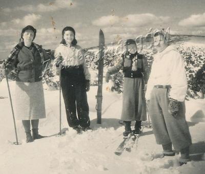 Jeseníky Bruntál Praděd K4749 lyžaři zimní sporty ostré živé foto