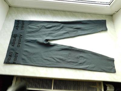 Pěkné funkční šedé tříčtvrteční spodky Adidas, pas 80, dél.81 cm