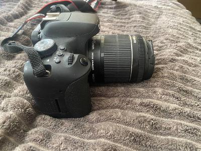 Canon EOS 750D 