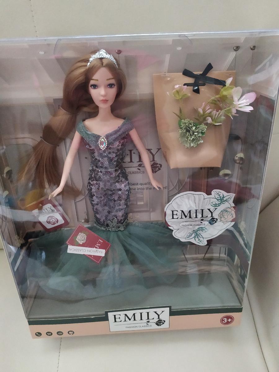 bábika Emily Fashion Doll v čiernych šatách - Hračky