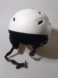 Zateplená helma pro dosplělého na lyže nebo snowboard / Od 1Kč |999|