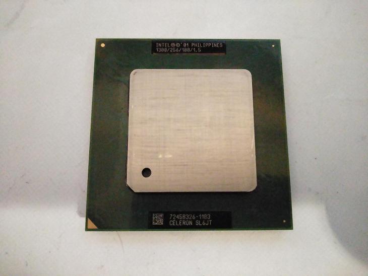 Druhý nejrychlejší CPU Celeron s jádrem Tualatin - 1300/256/100/1.5 - Počítače a hry
