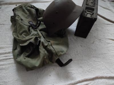 Nálezovka,helma,kastlík na MG a batoh