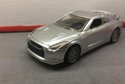 BBURAGO Nissan GT-R (silver)