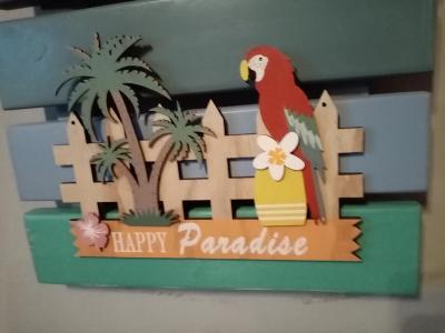 Dřevěná dekorace na zeď papoušek