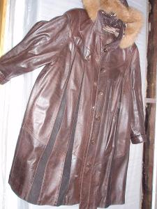 Kožený kabát se zimní vložkou a kapucí lemovaný liškou