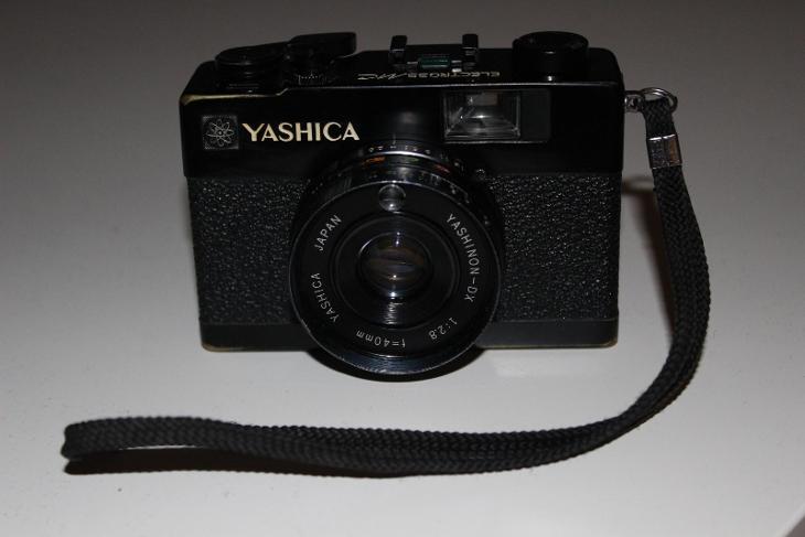 YASHICA ELECTRO 35MC - Fotoaparáty