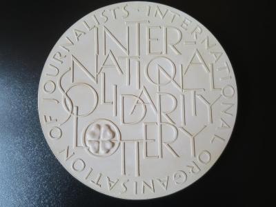 INTERNATIONAL SOLIDARITY LOTTERY1 - sádrový odlitek - Zdeněk Kolářský