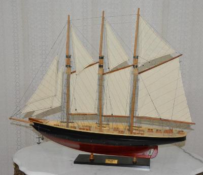 Drevený model lode "Atlantic"