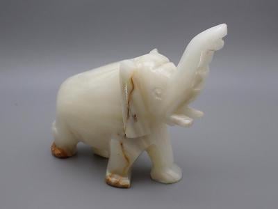 Velký slon z polodrahokamu- přírodní onyx