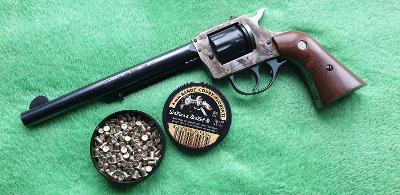 Revolver Harrington-Richardson cal. 4mmRF drážkovaný Krásný pův.stav